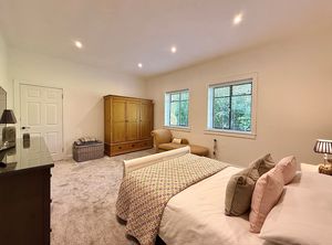 Photo 22- click for photo gallery